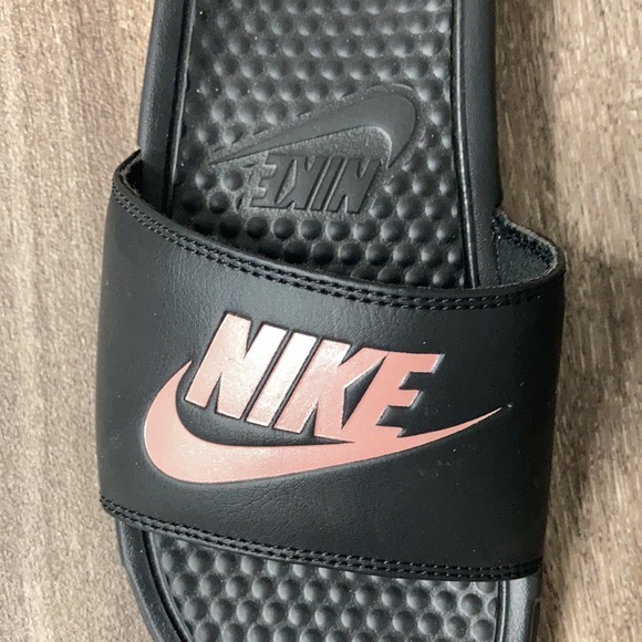 NWOT Nike slides - Picture 4 of 4